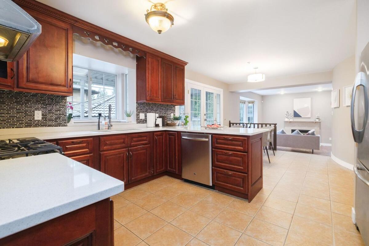 Spacious 4Br W Ensuites Mins To Downtown Yvr Ubc Vancouver Ngoại thất bức ảnh