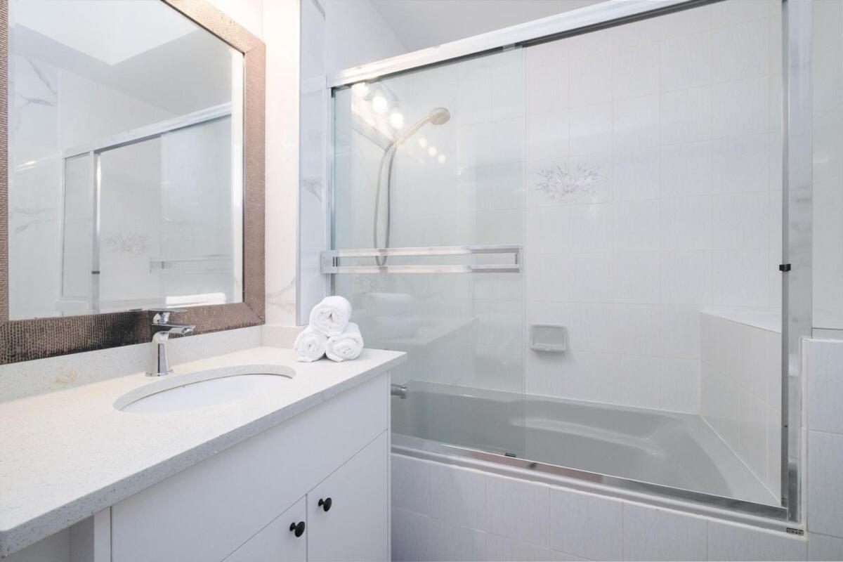 Spacious 4Br W Ensuites Mins To Downtown Yvr Ubc Vancouver Ngoại thất bức ảnh