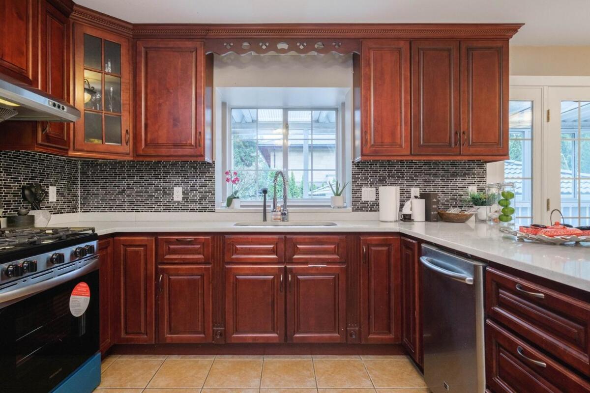 Spacious 4Br W Ensuites Mins To Downtown Yvr Ubc Vancouver Ngoại thất bức ảnh